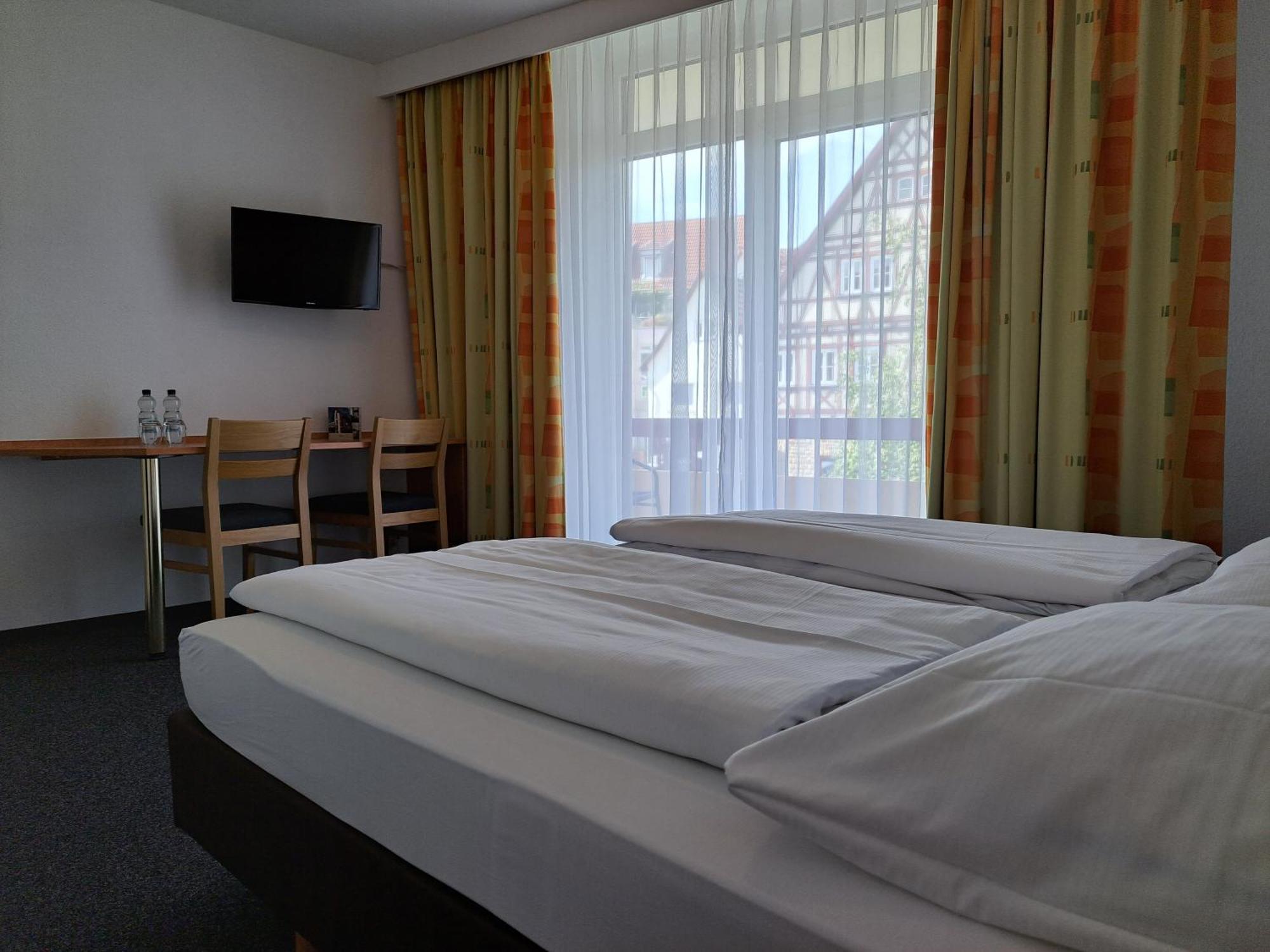 Hotel Zur Post Weilheim an der Teck Exterior photo