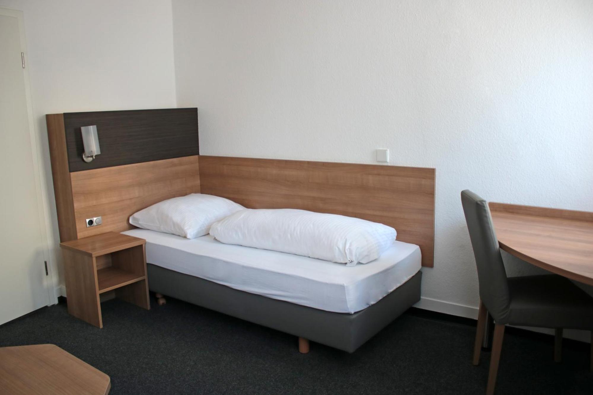 Hotel Zur Post Weilheim an der Teck Exterior photo